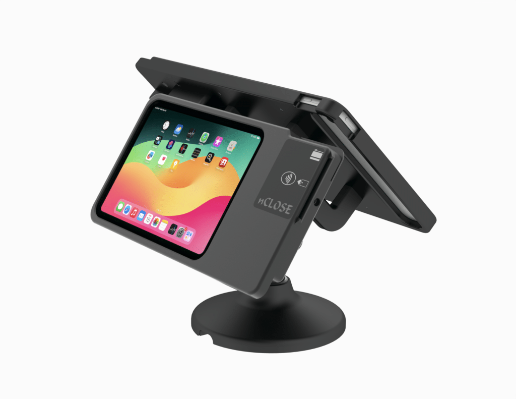 nCLOSE QSRKIosk TOP 2 w QSRKiosk Dual + Tablet mPOS