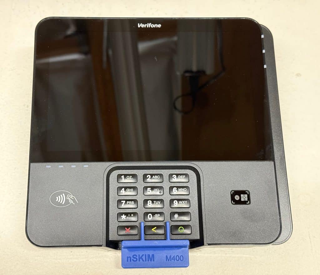 nSKIM plugged into Verifone M440 confirming no skimmer has been added.